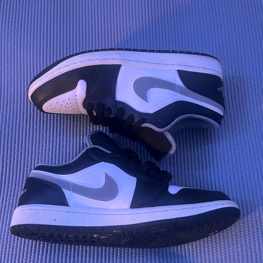 Jordan 1 lows black and grey size 8M taking best offer!!